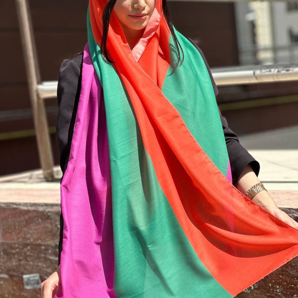 شال نخی ترکیب رنگ نارنجی سبز سرخابی بسیار زیبا و رنگ فوق العاده ارسال رایگان r161