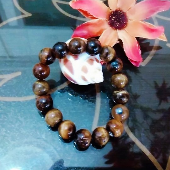 دستبند سنگ درجه یک چشم ببر قهوه ای براق سنگ سایز ده