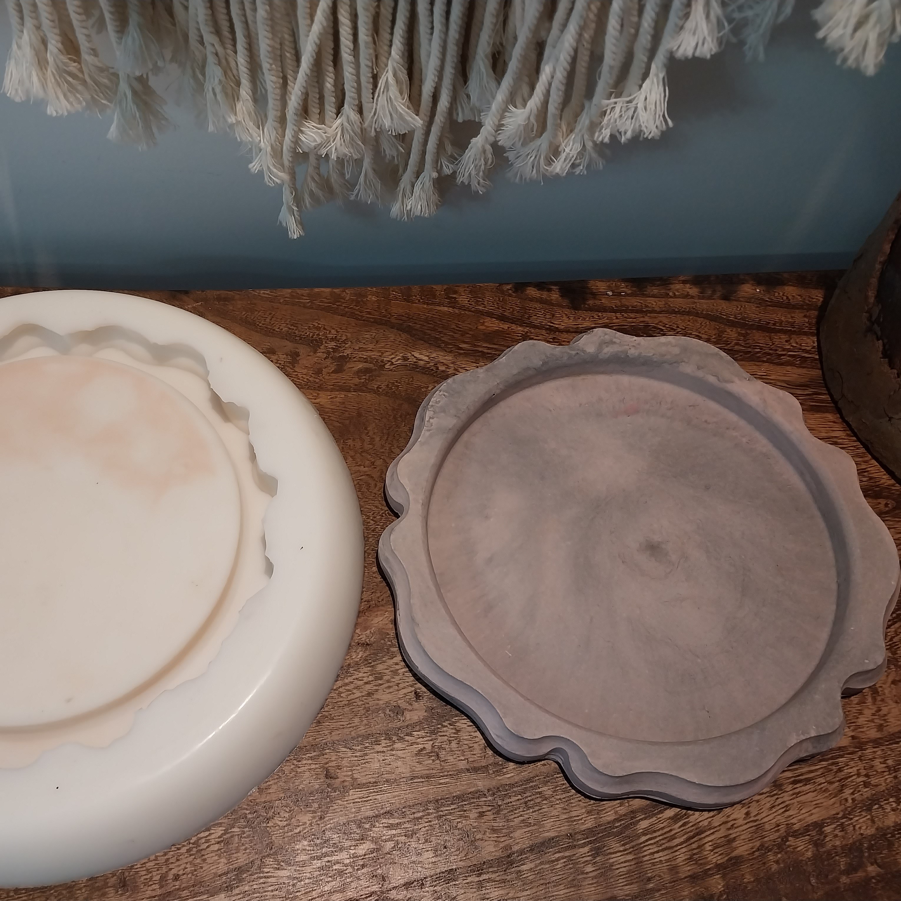 قالب سیلیکنی سفید سینی 21 سانتی دایره طرح خورشید