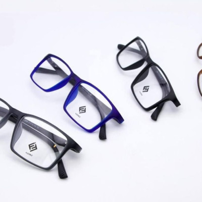 عینک طبی tr90 نشکن