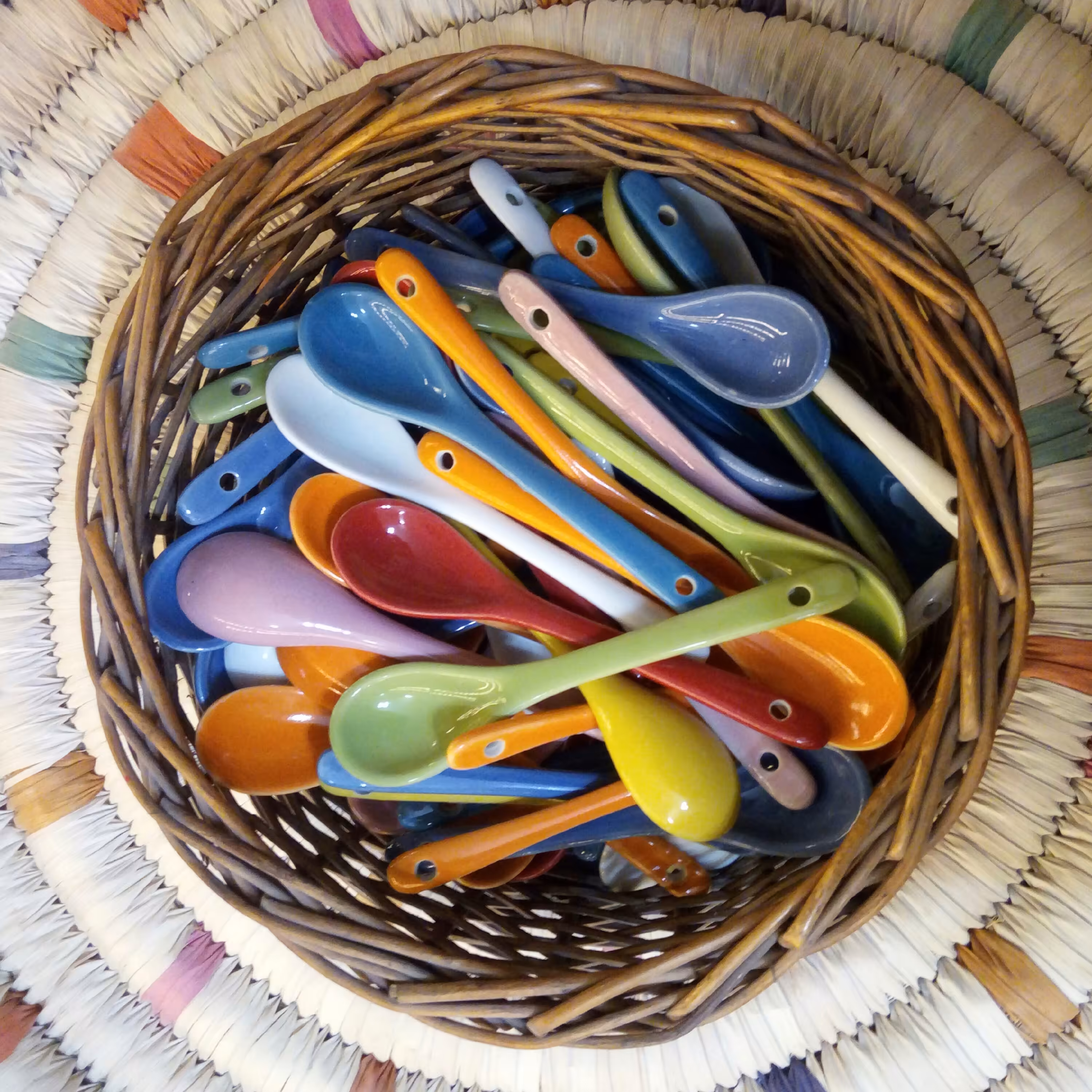 قاشق سرامیکی درچندرنگ