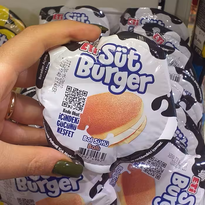 کیک سوت برگر اتی ترکیه تجربه طعم خوب

کیک شیر سوت برگر اتی می‌تواند باعث تجربه خوردن یک کیک با طعم فوق العاده عالی و لذت