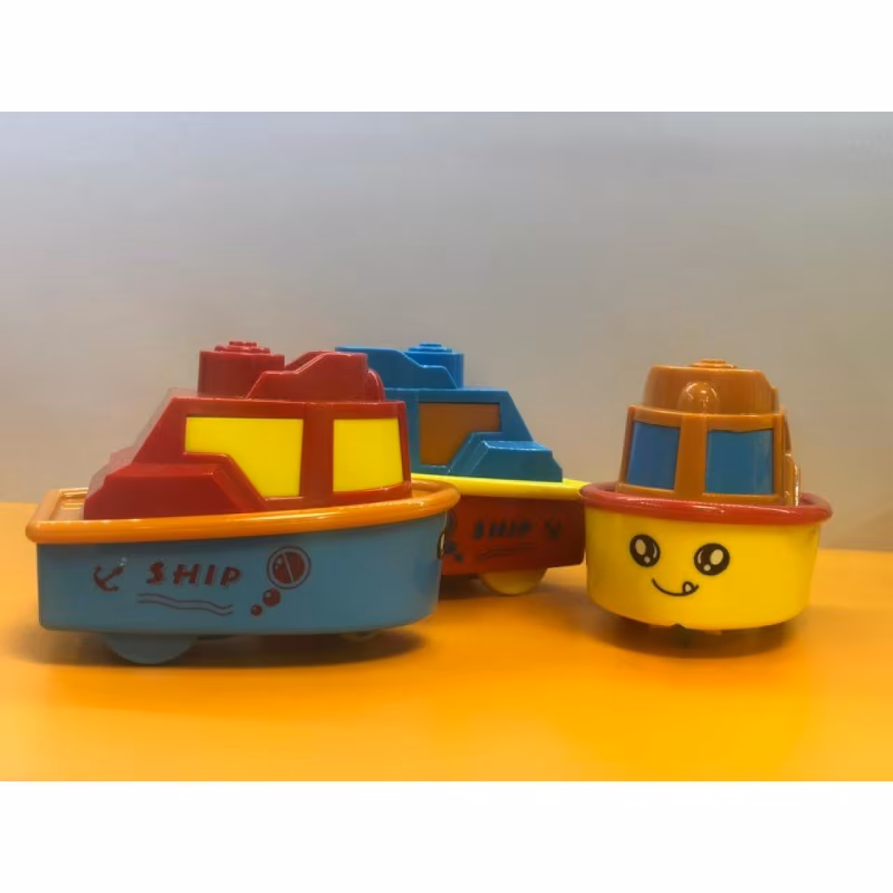 قایق اسباب بازی