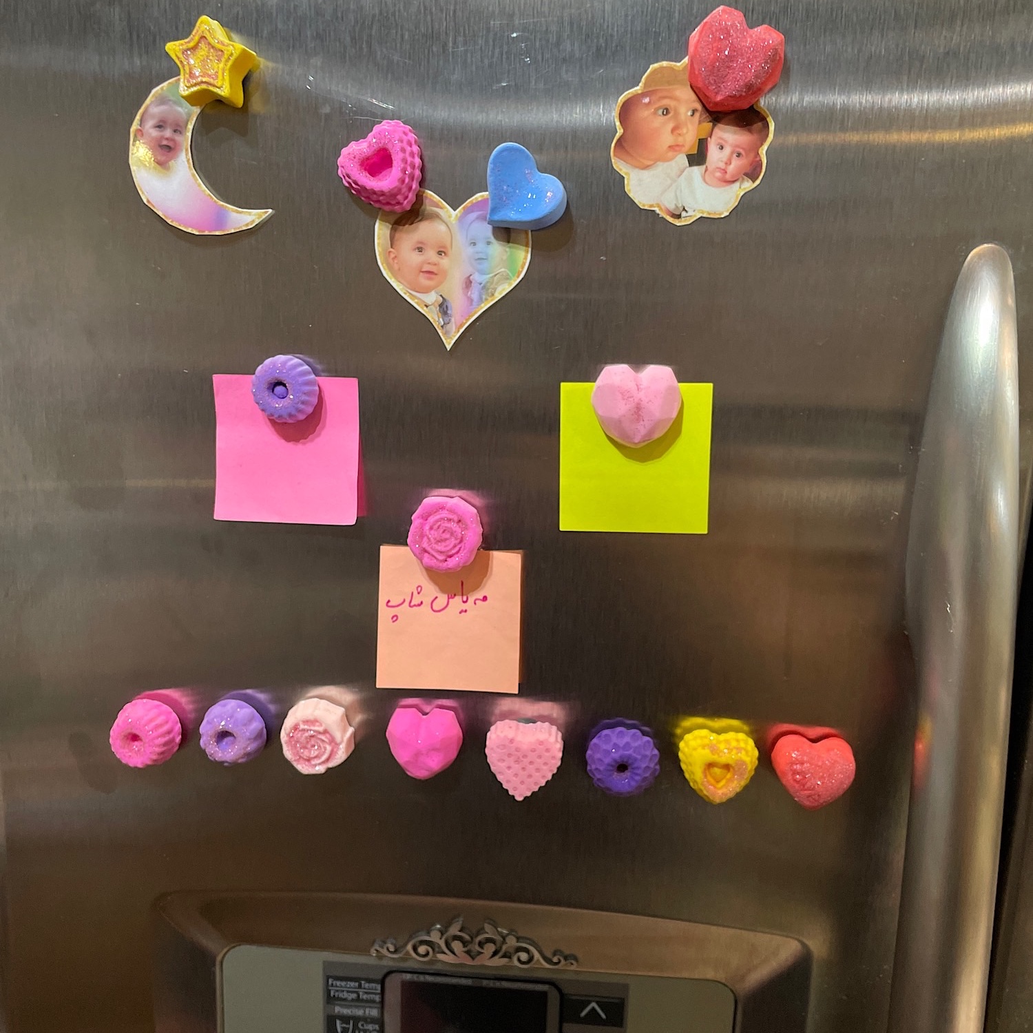 مگنت فانتزی12عدد در رنگ ها و مدل های متنوع و زیبا