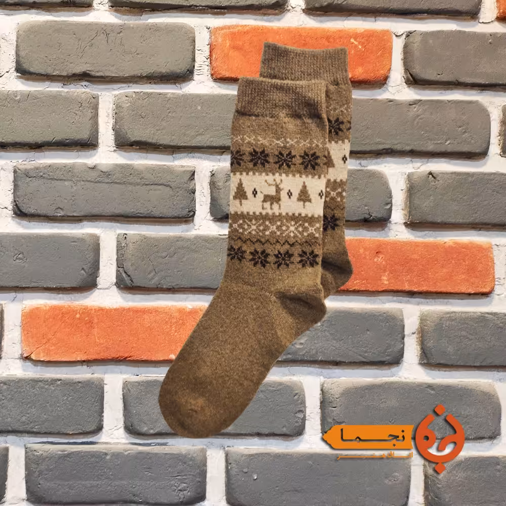 جوراب پشمی گرم طرح گوزن رنگ زیتونی کد KG06 مناسب پاییز و زمستان