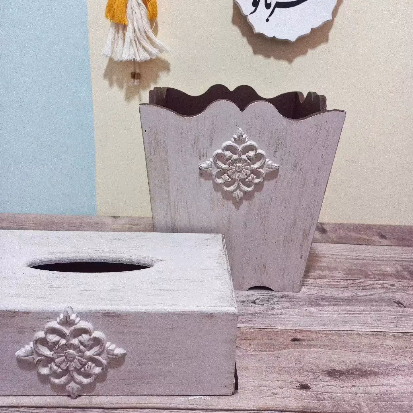 سطل و جادستمال کاغذی