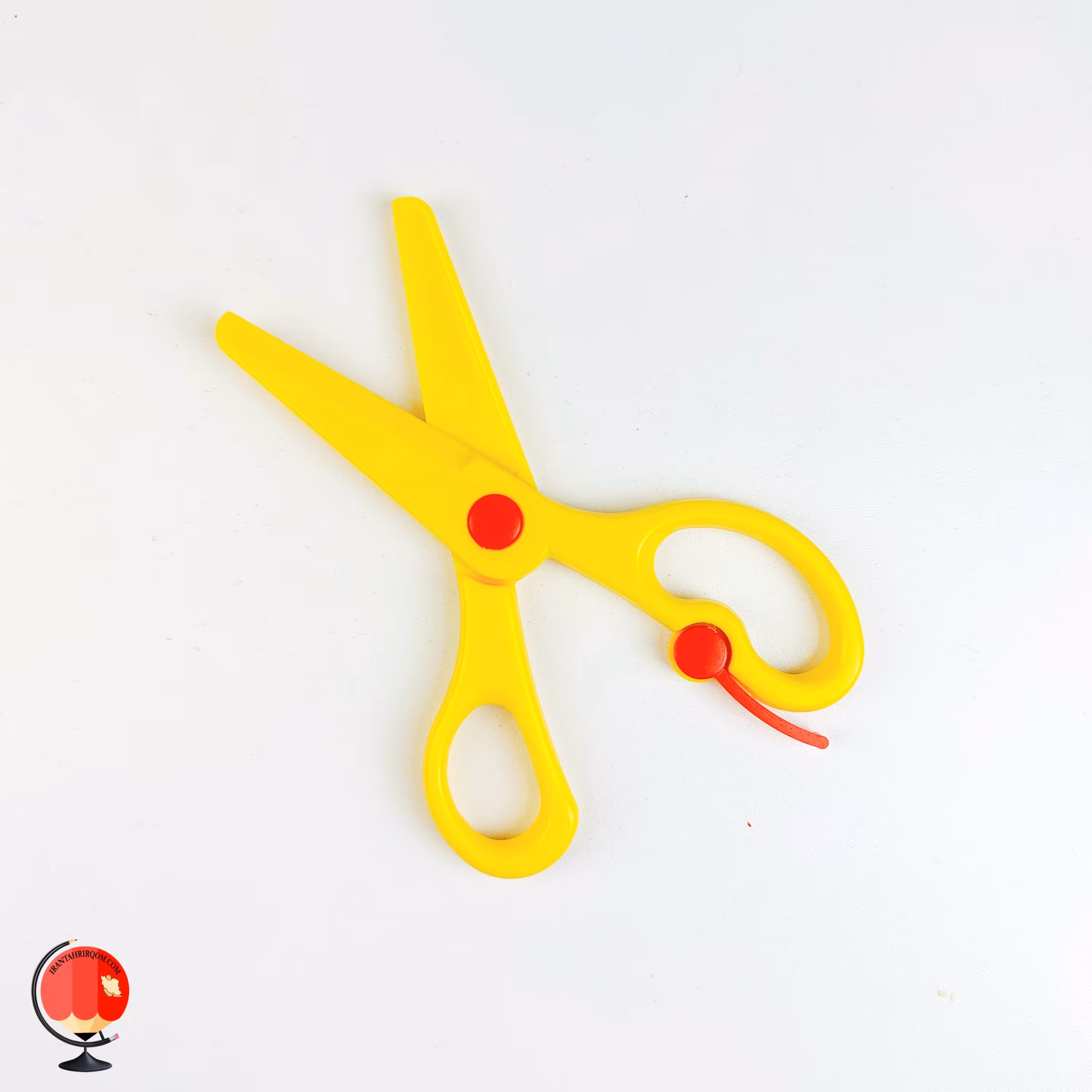 قیچی کاردستی پلاستیکی زرد کد 29107