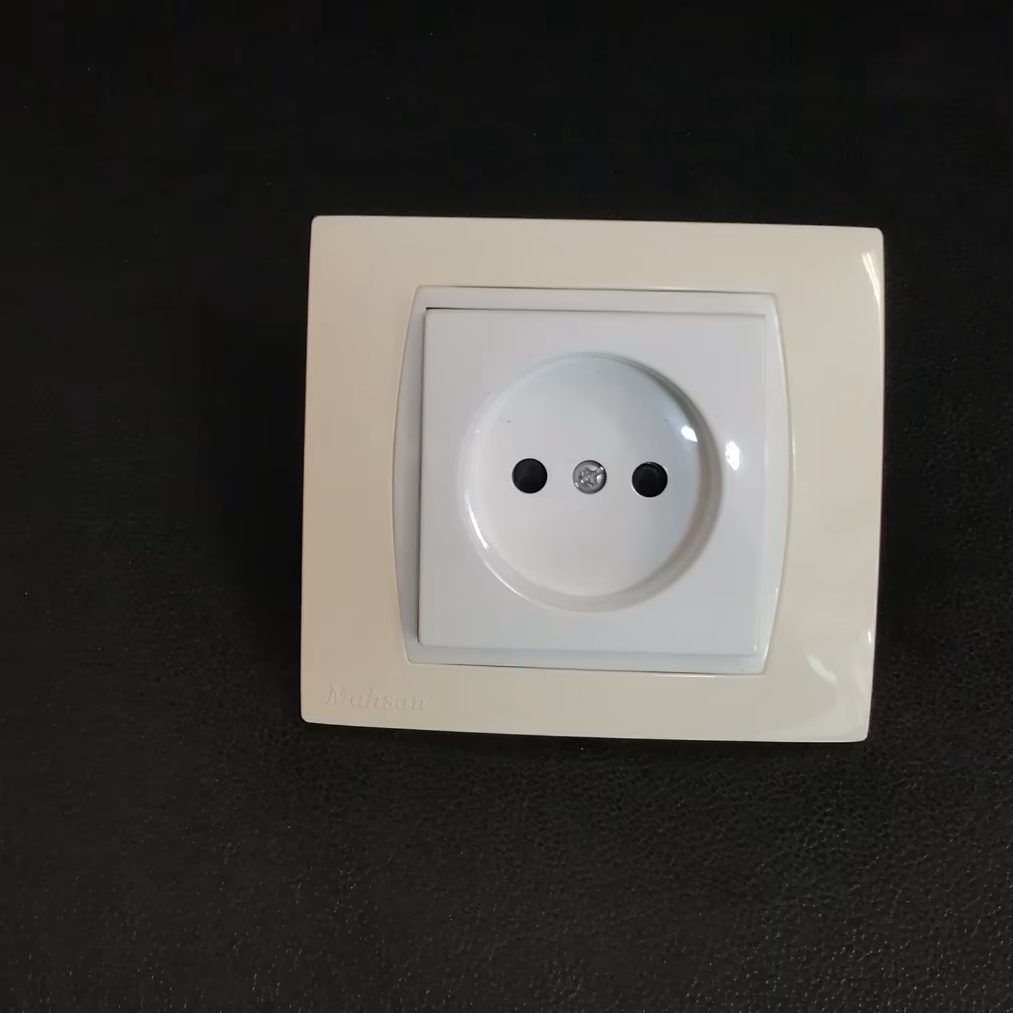 پریز برق  ساده نایس کرم مدل مهسان 