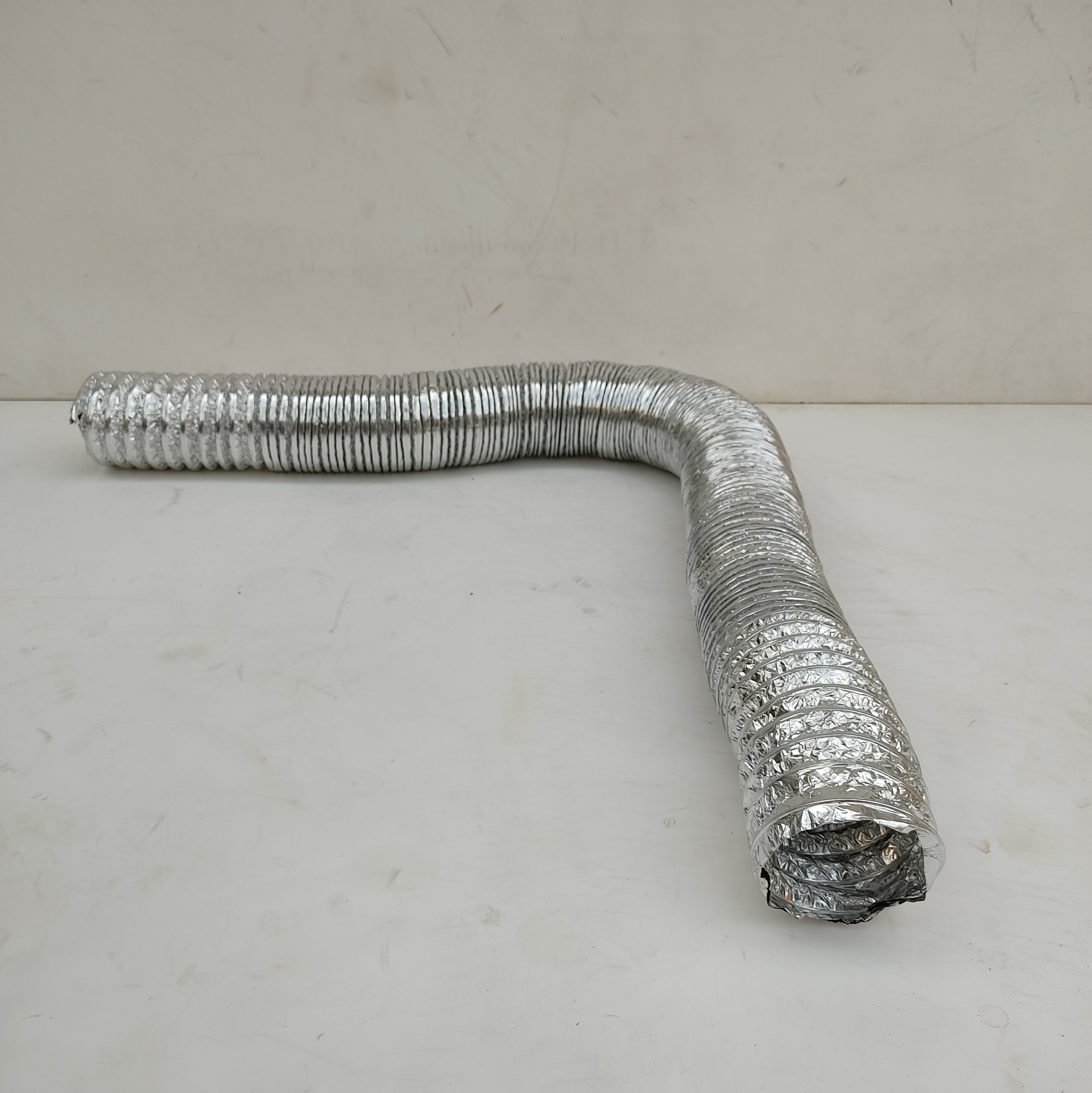 لوله فلکسیبل با عایق الاستومری رابر و روکش AL قطر 10 سانتیمتر