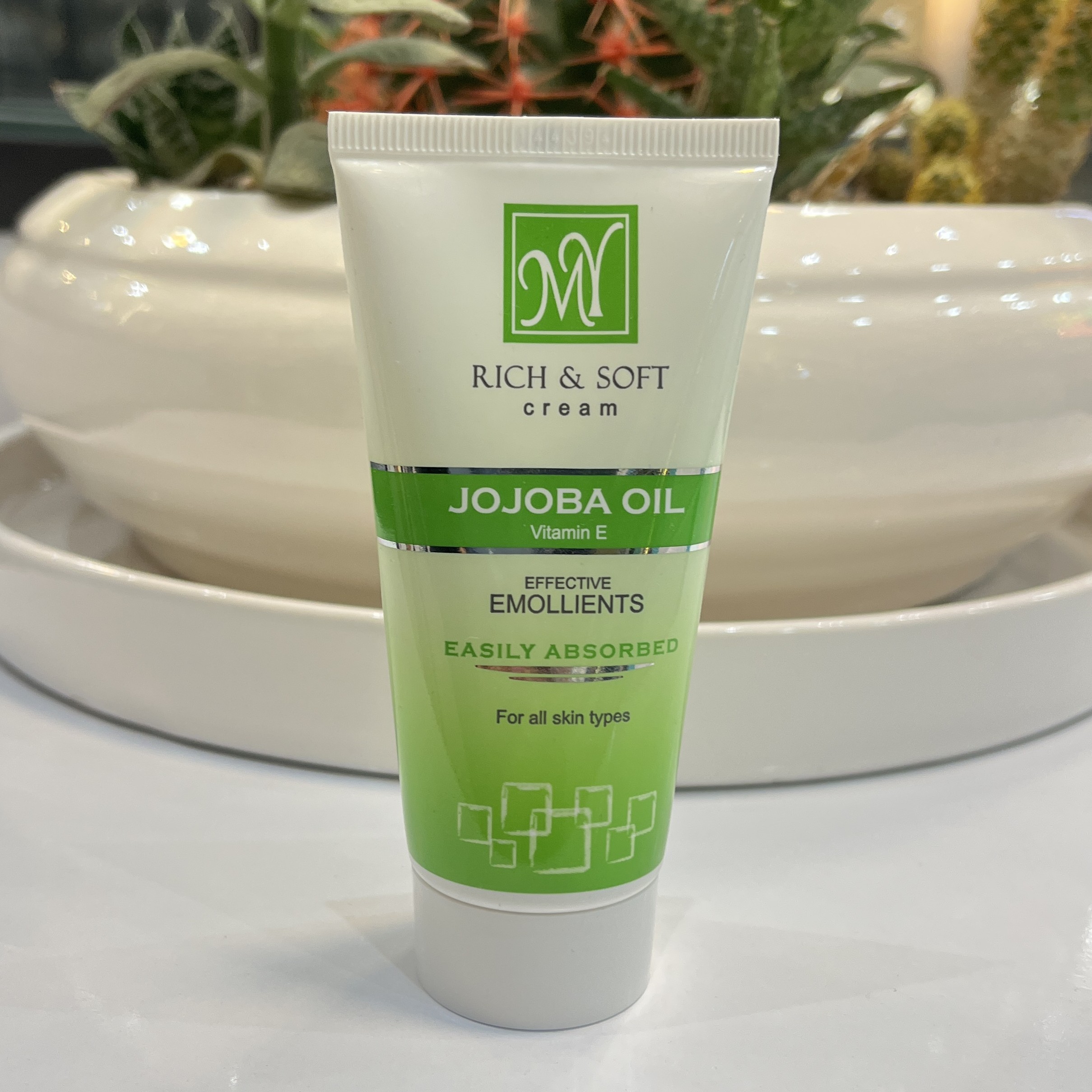 کرم گیاهی  دست و صورت جوجوبا مای حجم 50 میلی لیتر

