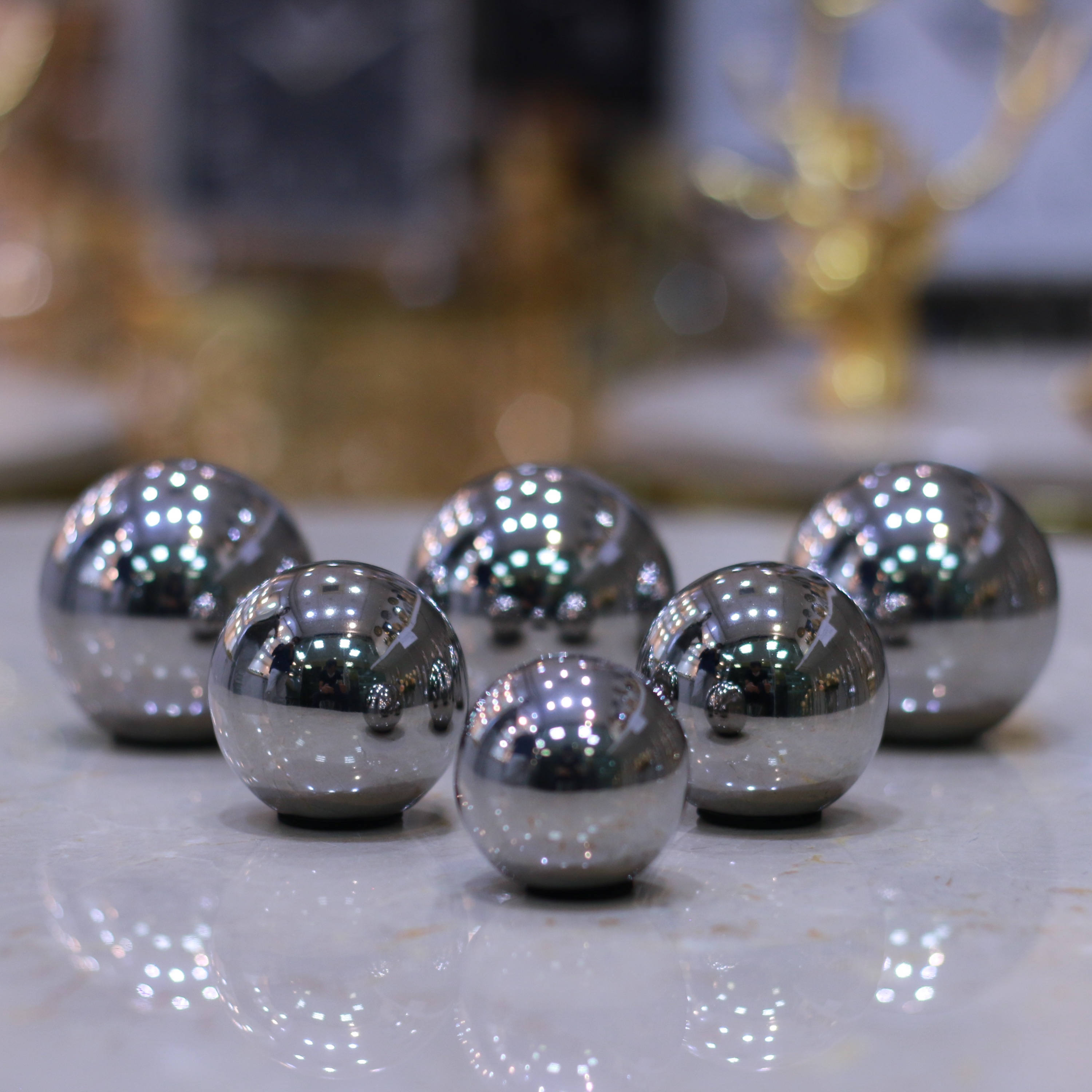 اکسسوری مجسمه گوی سه سایز سرامیکی طلایی و نقره ای 