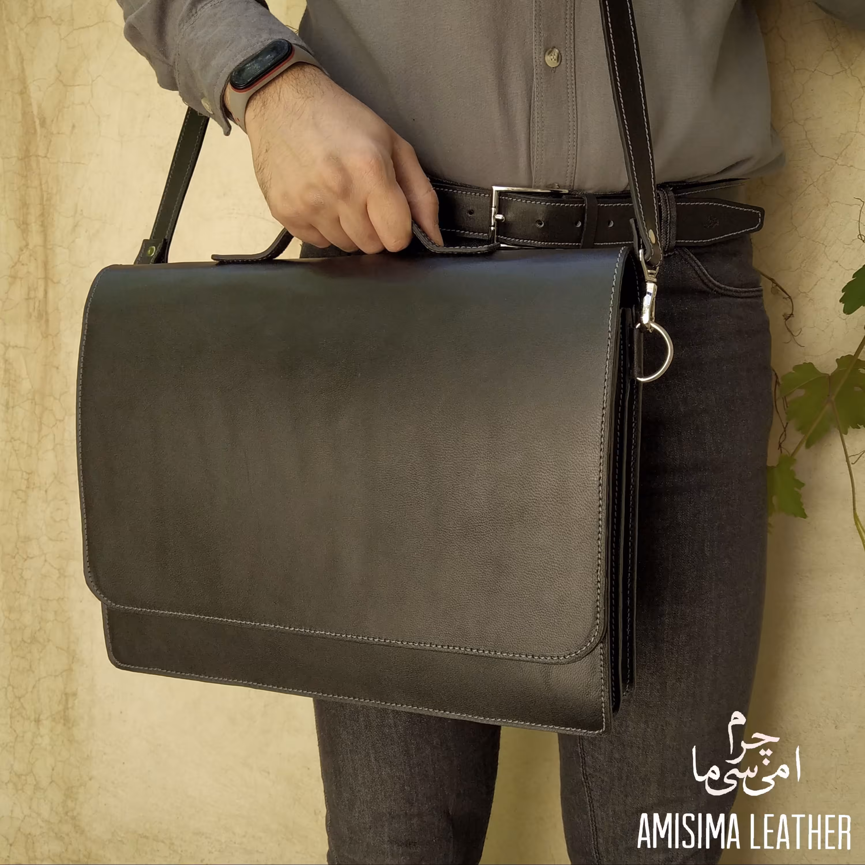 کیف اداری چرم طبیعی امیسیما کد 107-D (مشکی)