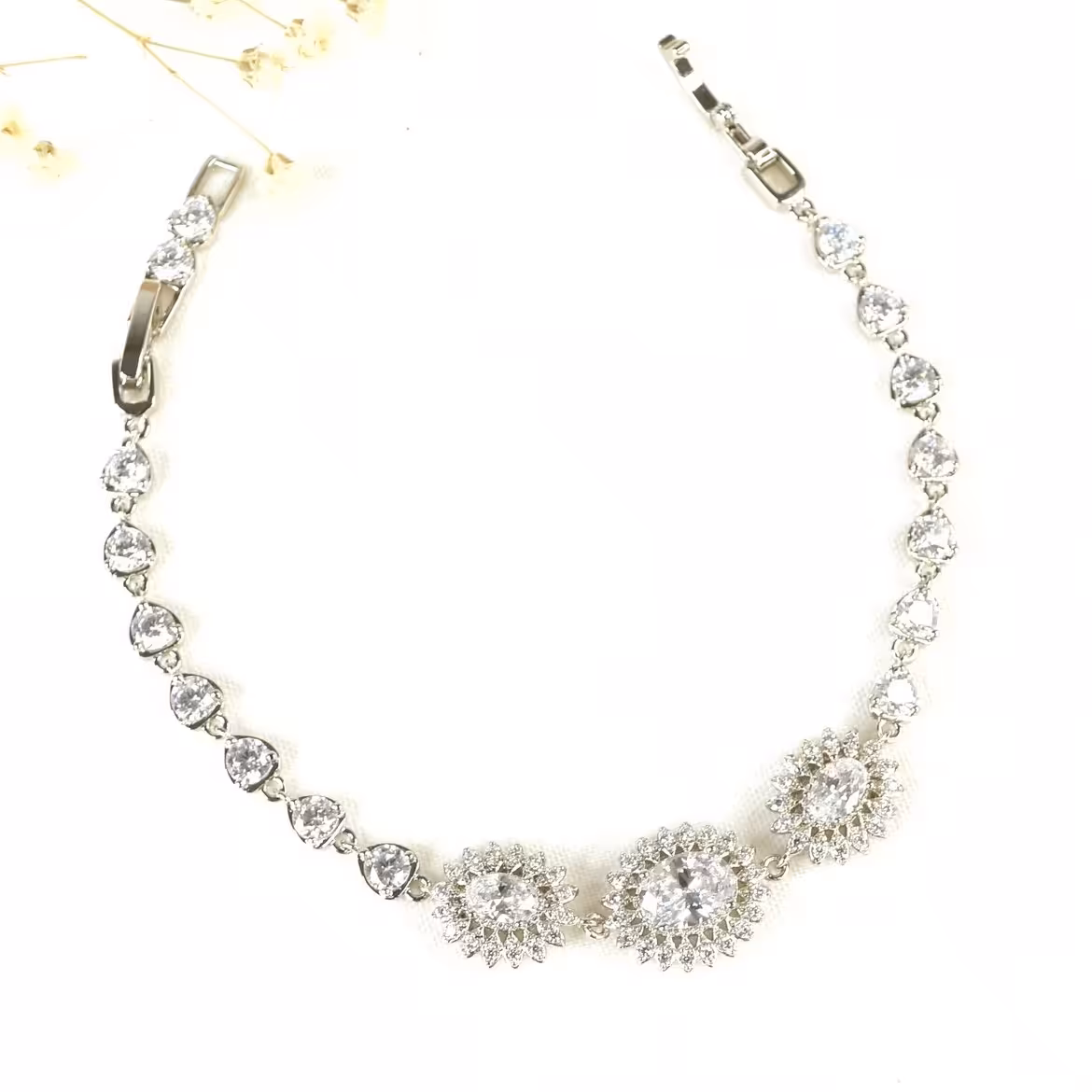 دستبند سفید طرح جواهر برند ژوپینگ کد 10269