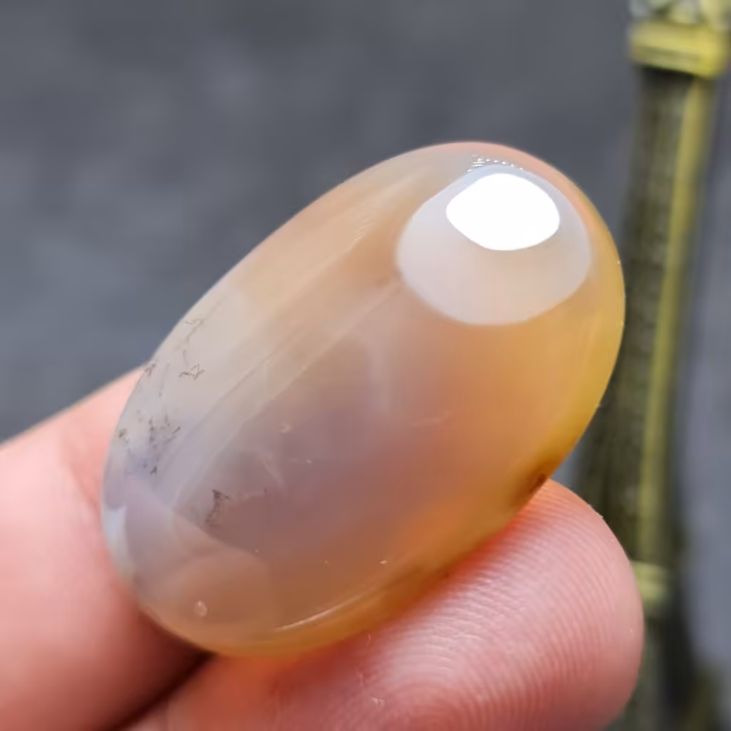 نگین درشت فوق العاده زیبای سنگ صد درصد طبیعی عقیق جزع خراسانی اصل معدنی
کد  27349