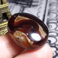 نگین درشت کلکسیونی بسیار زیبای عقیق خاص خراسانی اصل معدنی
کد 25741