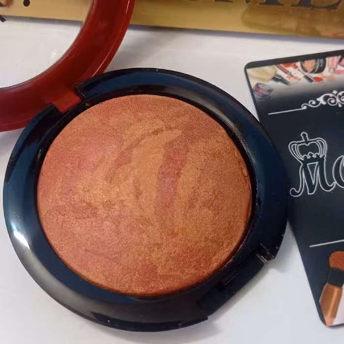 رژگونه تراکوتا مارک وویت voit شماره 04