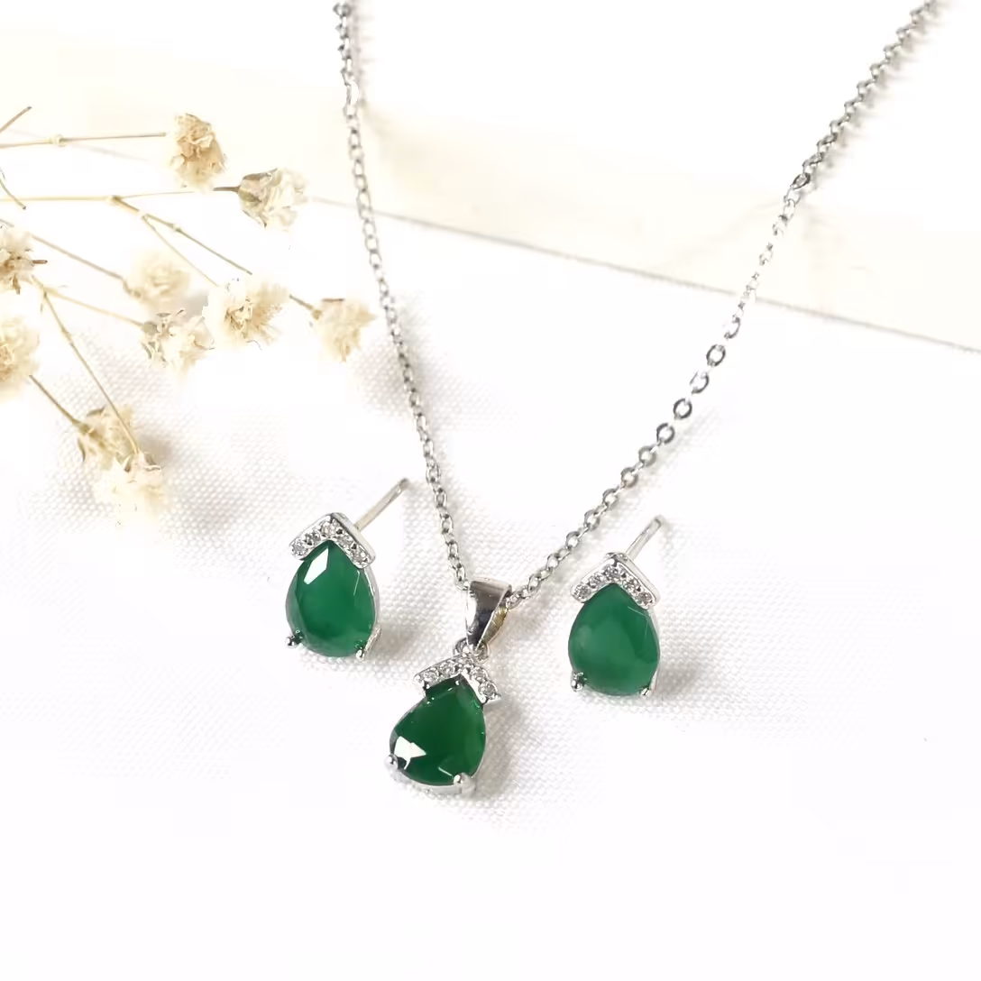 نیمست نقره اشکی نگین طرح عقیق عیار925 کد 9711