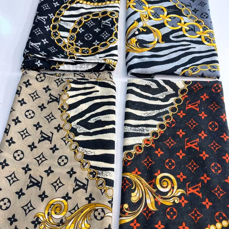 شال نخی طرح ال وی مجلسی زیبا دارای رنگ قرمز  و کرمی ارسالرایگان کد r478