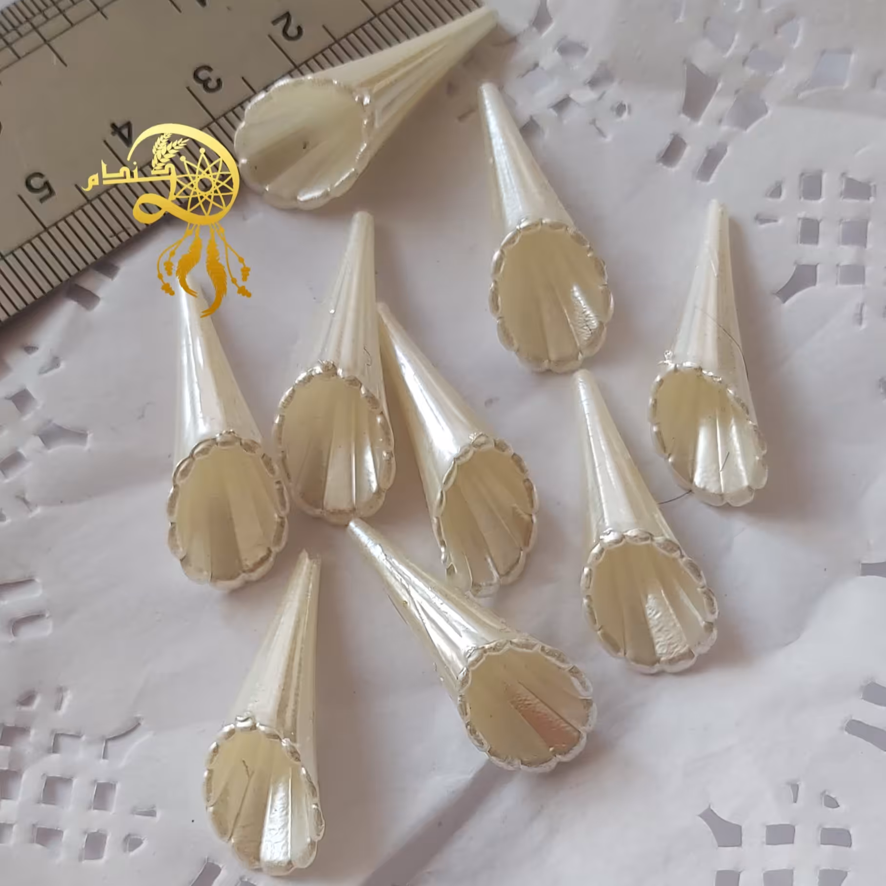 کریستال پلاستیکی شیری مدل شیپوری 3سانتی پک 10عددی