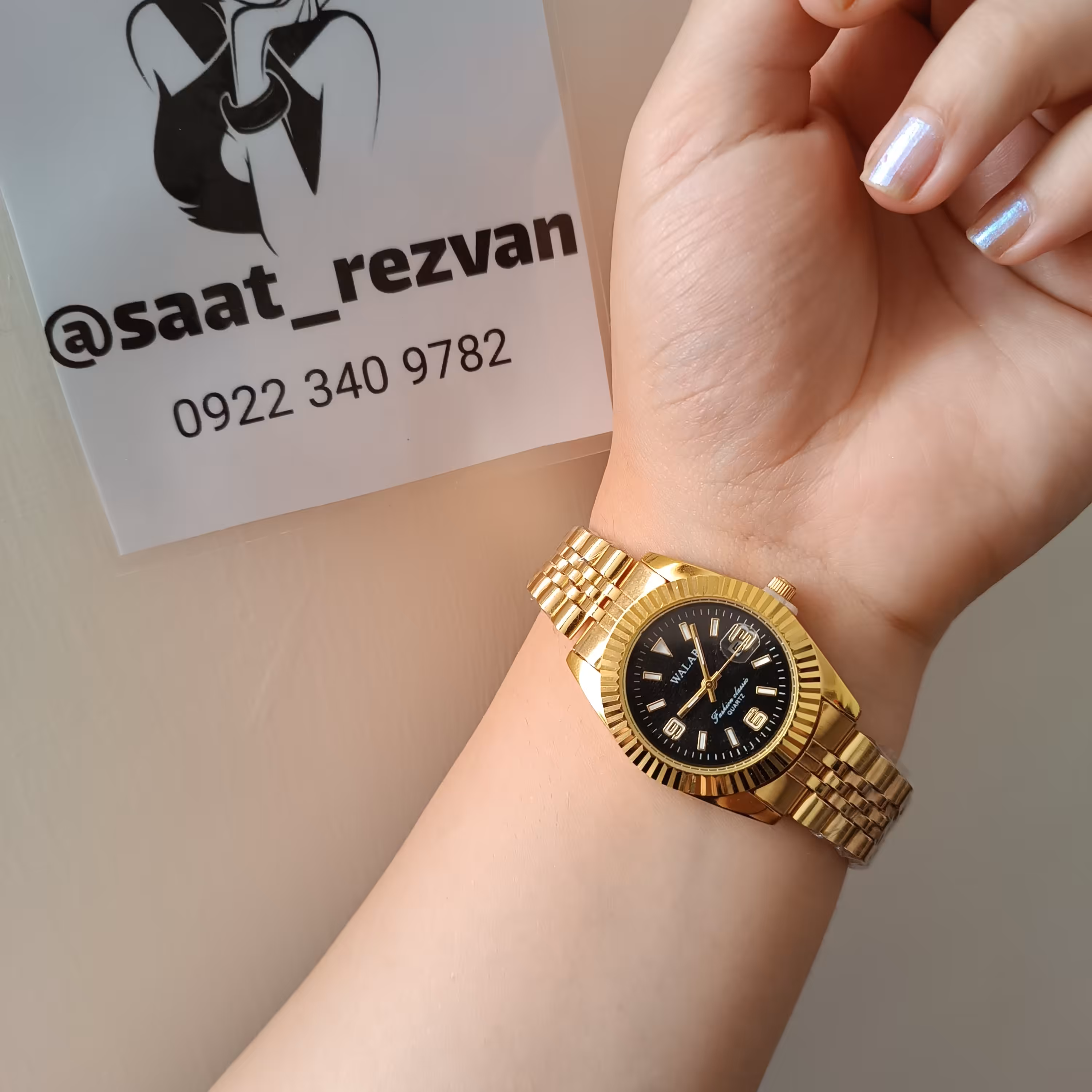 ساعت دخترانه وزنانه طلایی برند والار