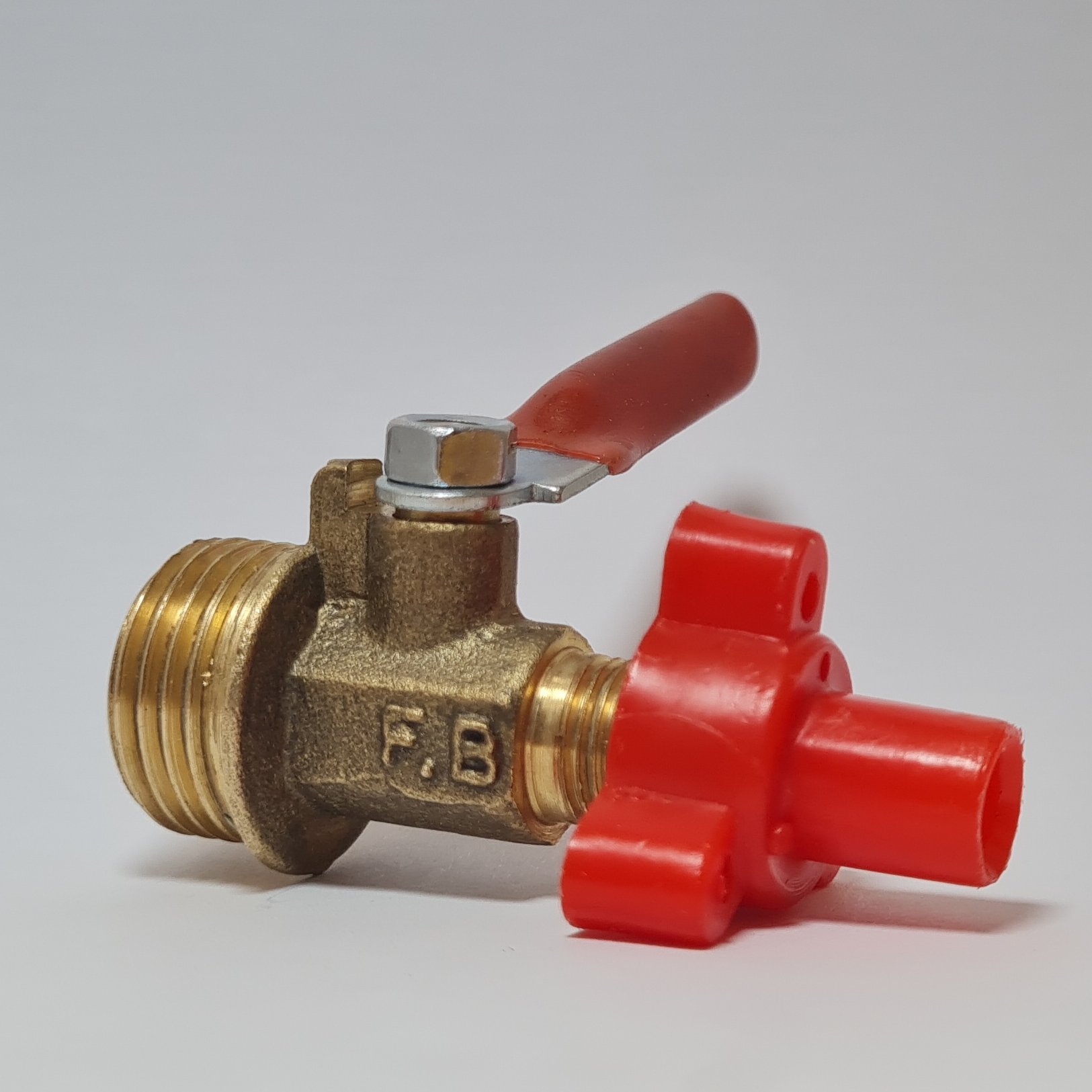 شیرکولر 1/2برنجی 