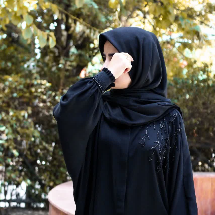 مانتو عبایی جواهر دوزی شده
کار دست و بسیار شیک
جلو دکمه مخفی خور
فری سایز
جنس ندا کریستال
قد کار 140
ارسال رایگان