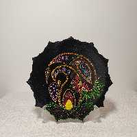 بشقاب سفالی دیوار کوب و نقطه کوبی شده طرح ترنج با لبه   دالبر 