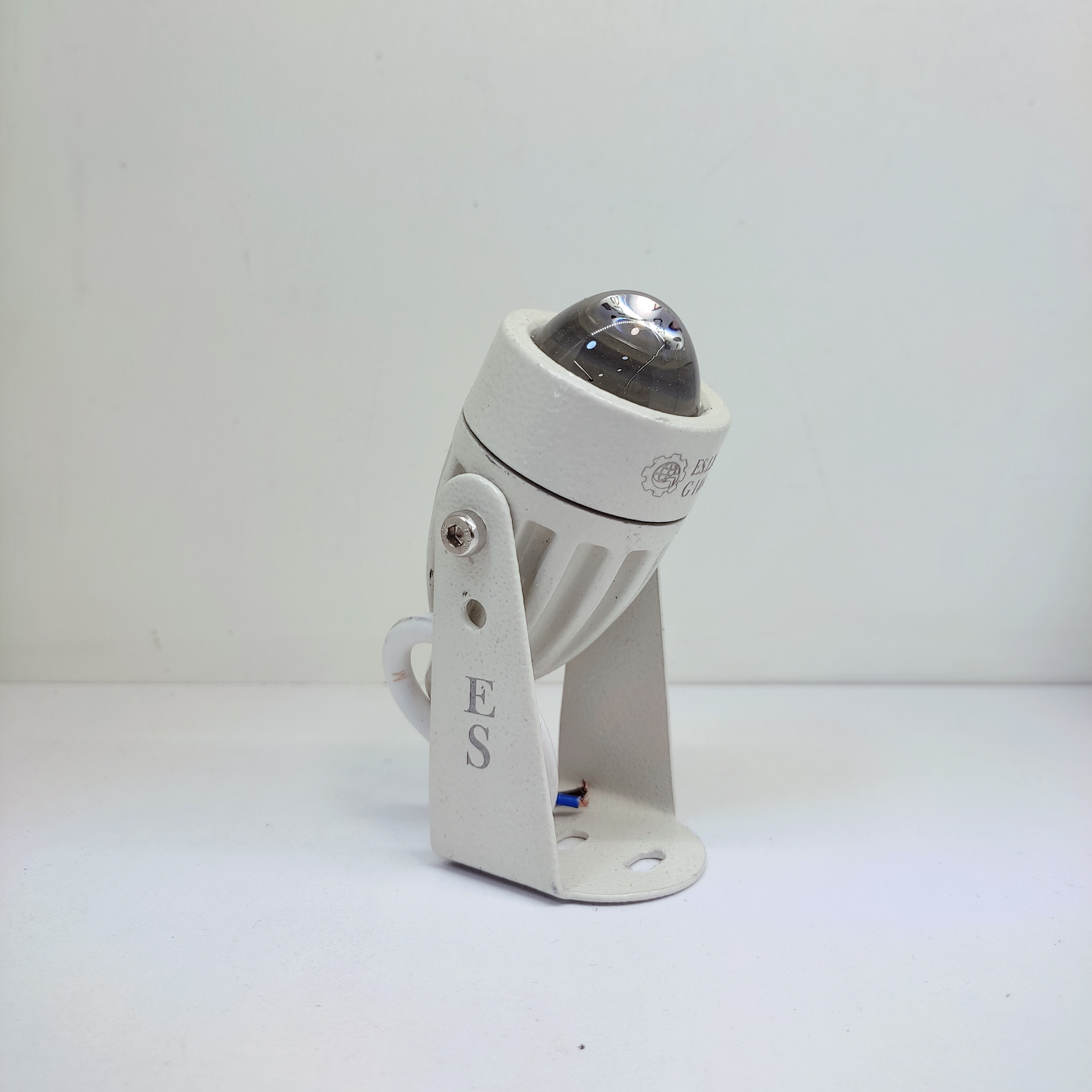 چراغ جت لایت 3 وات بدنه کرم نور آفتابی Es