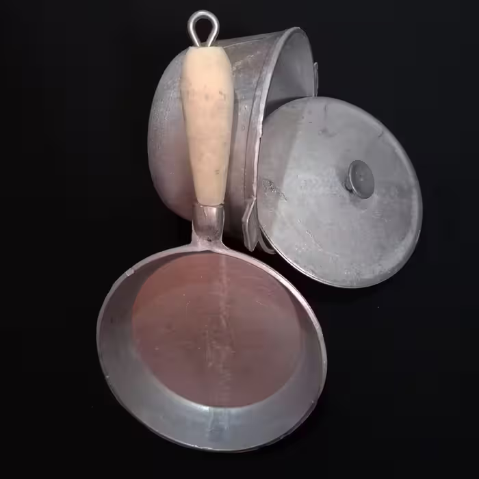تابه وقابلمه چدن سفیدروسی، ارسال باپست انجام میشه وبعدازارسال هزینه کرایه پست رو به شماره کارتی که میدیم واریزمیکنید