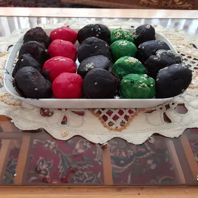 نان مینی همبرگر رنگی مینیاتوری فینگرفود به وزن خالص 500گرم ،تازه پخت ،تهیه شده توسط بنده صاحب غرفه خانه شیرینی 
