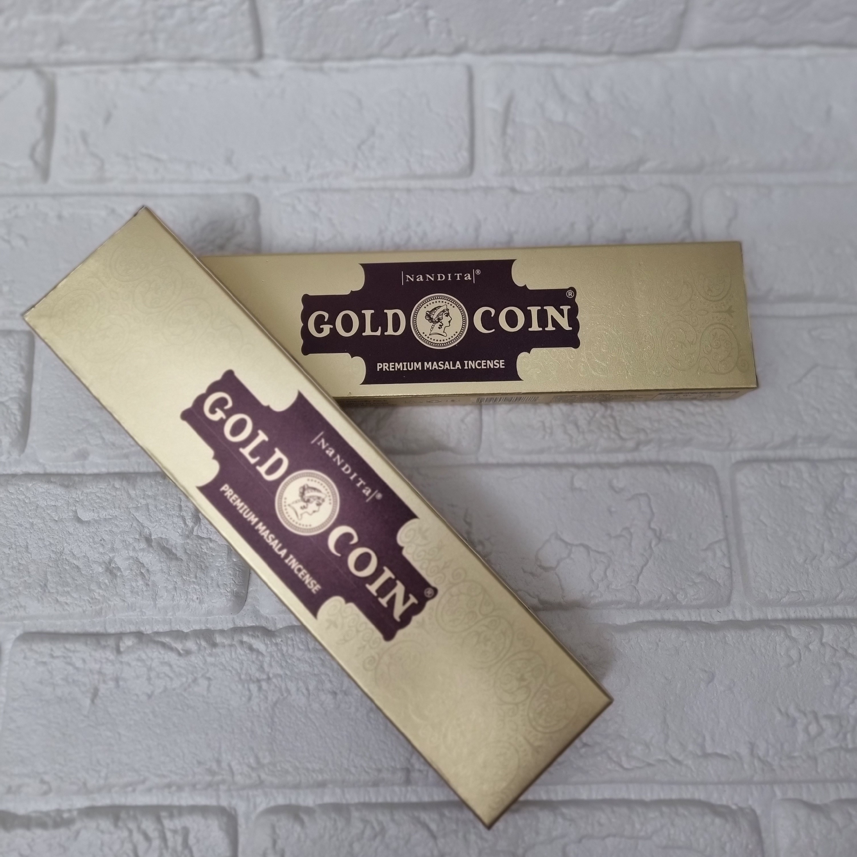 عود دستساز گلد کویین ،محصول هندوستان،وزن 50 گرمی،حدودا 25شاخه