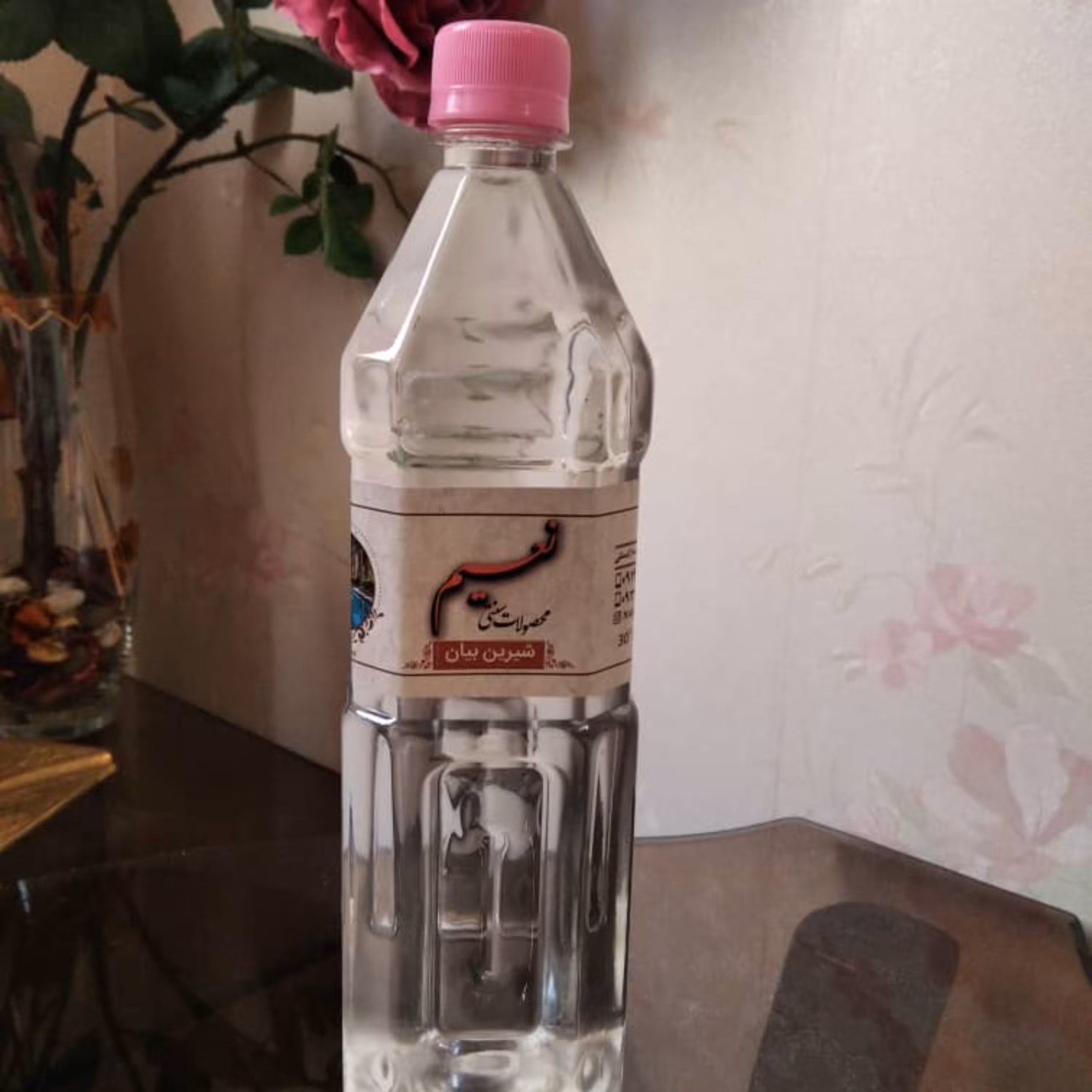 عرق شیرین بیان درجه یک کاشان(900 گرمی)