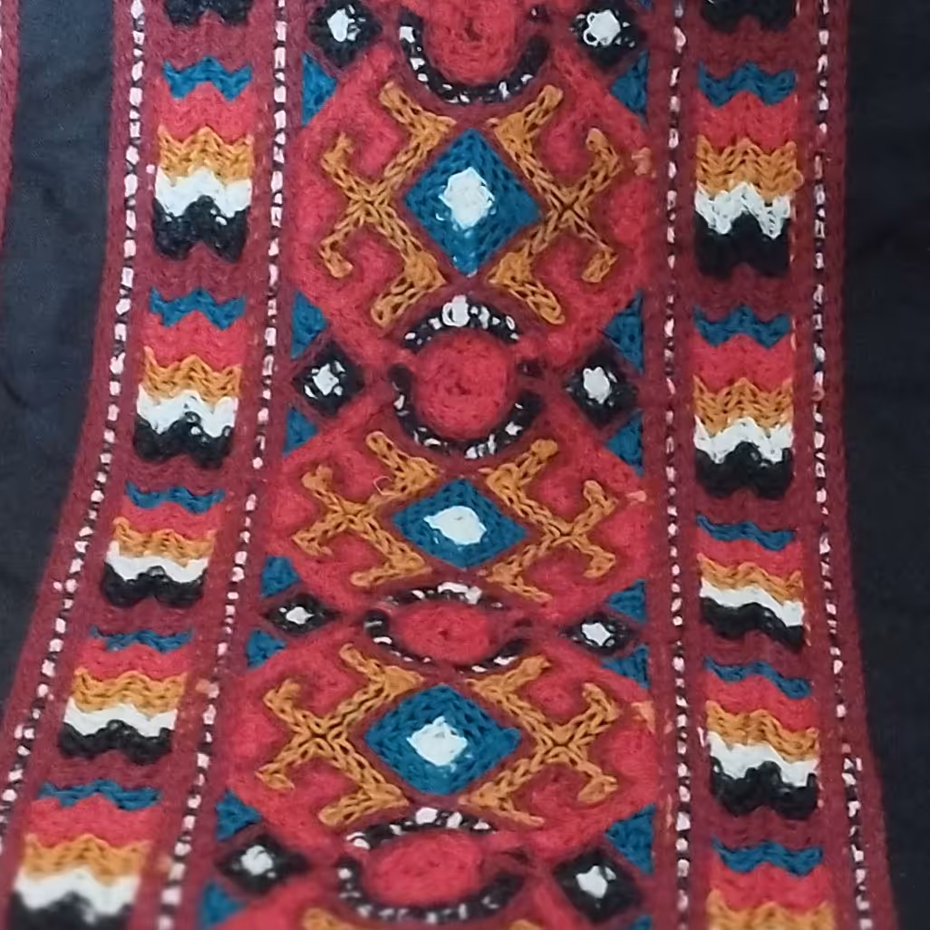 نوار  (یراق) سنتی بلوچی دوزی کاموا بافت نقش برجسته 