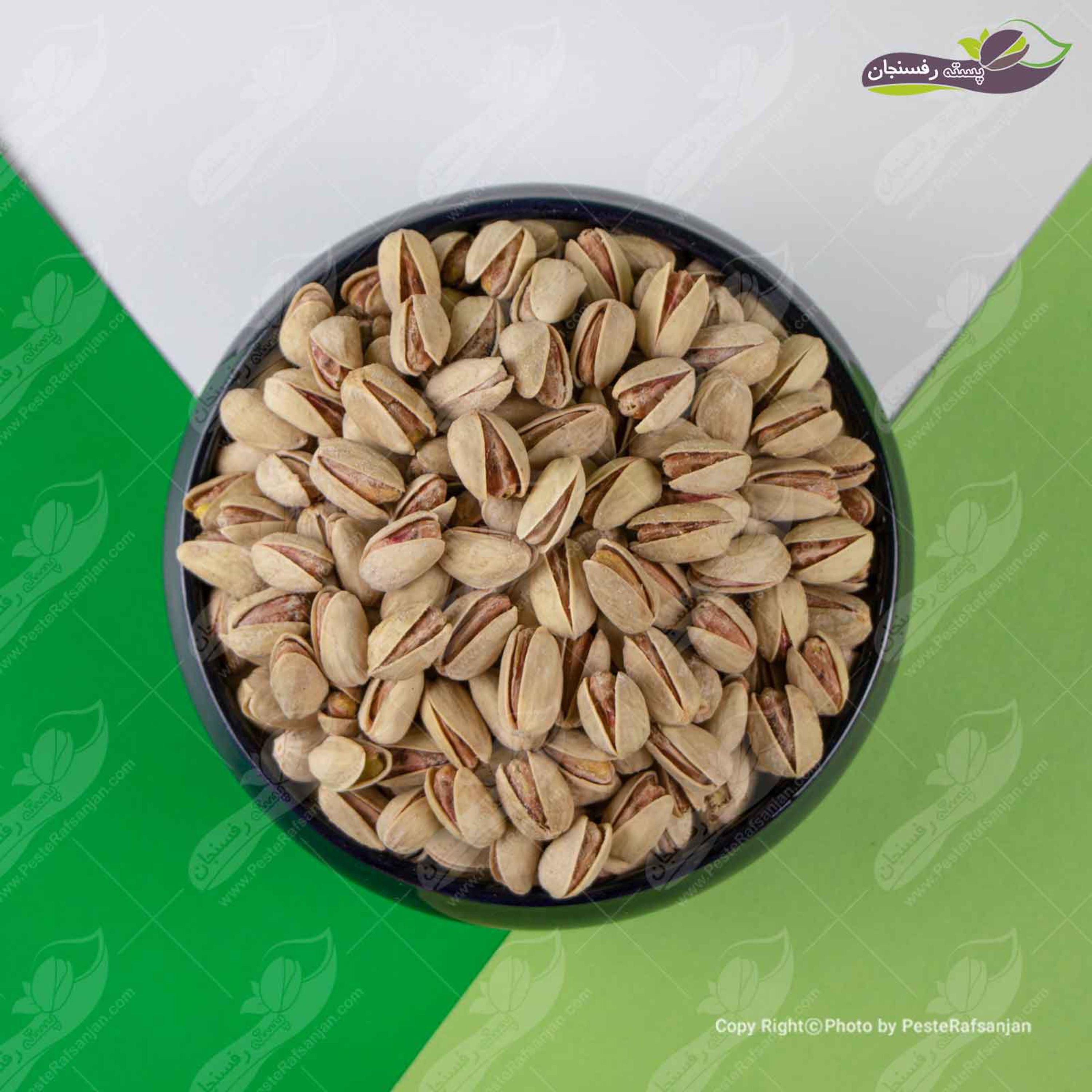 پسته اکبری طعم پودر سیر(نیم کیلویی)