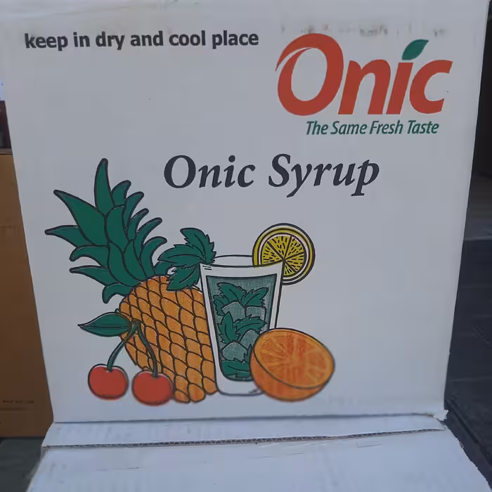 شربت آلبالو شیشه ای 800 گرمی اُنیک کارتن 12 عددی