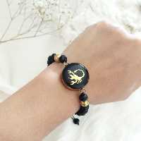 دستبند ماه تولد مهره ای با فریم استیل اندازه2سانت