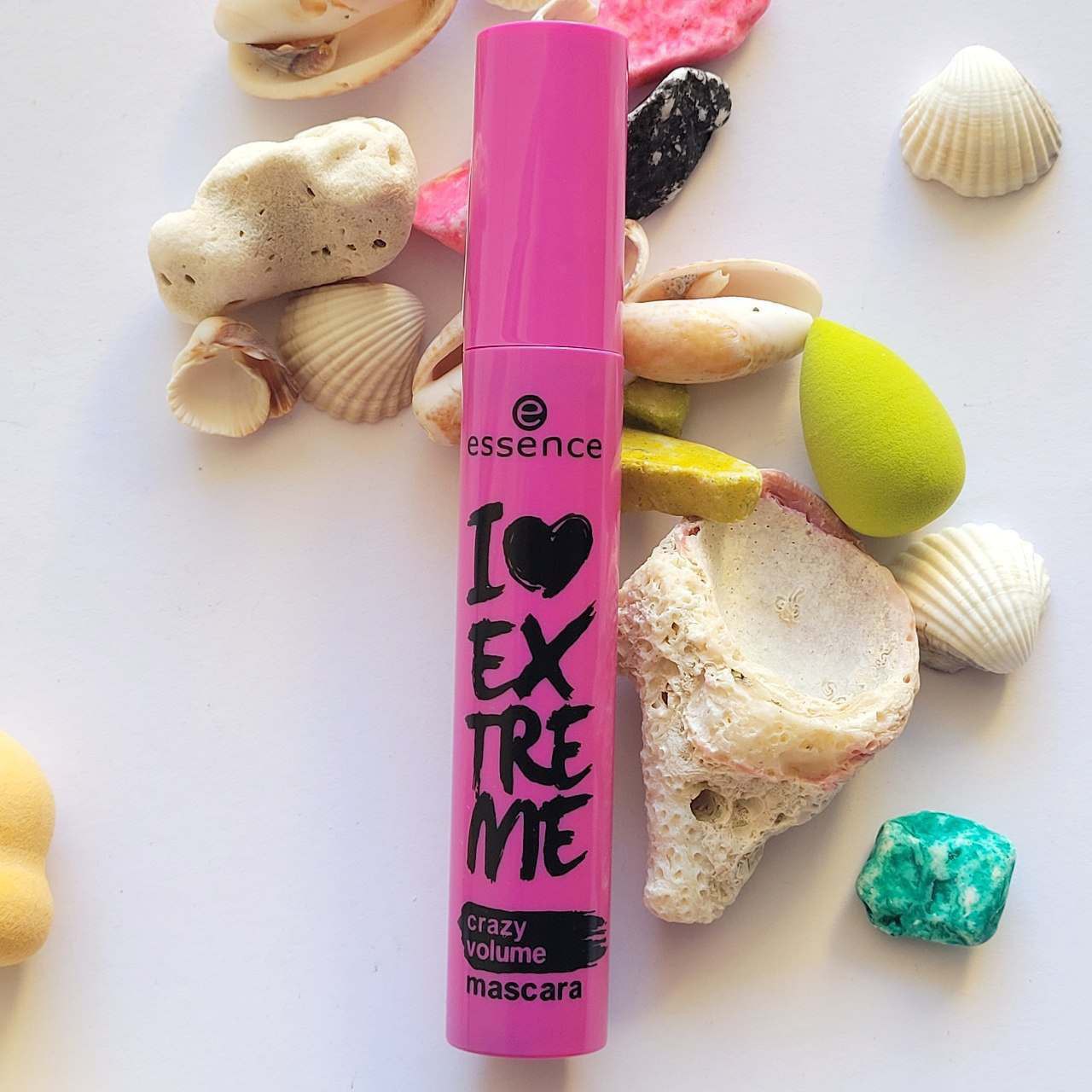 ریمل مشکی اسنس پوکه صورتی
essence