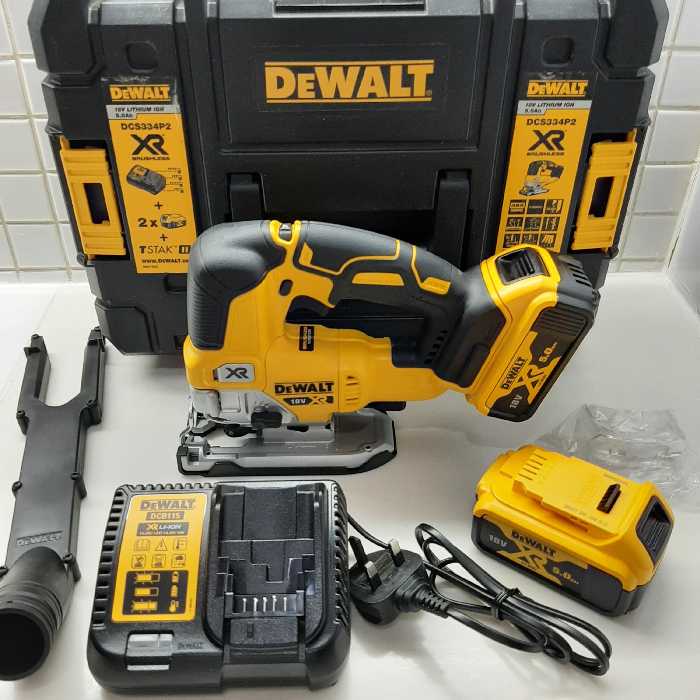 اره عمودبر شارژی دیوالت مدل dcs334 ست کامل