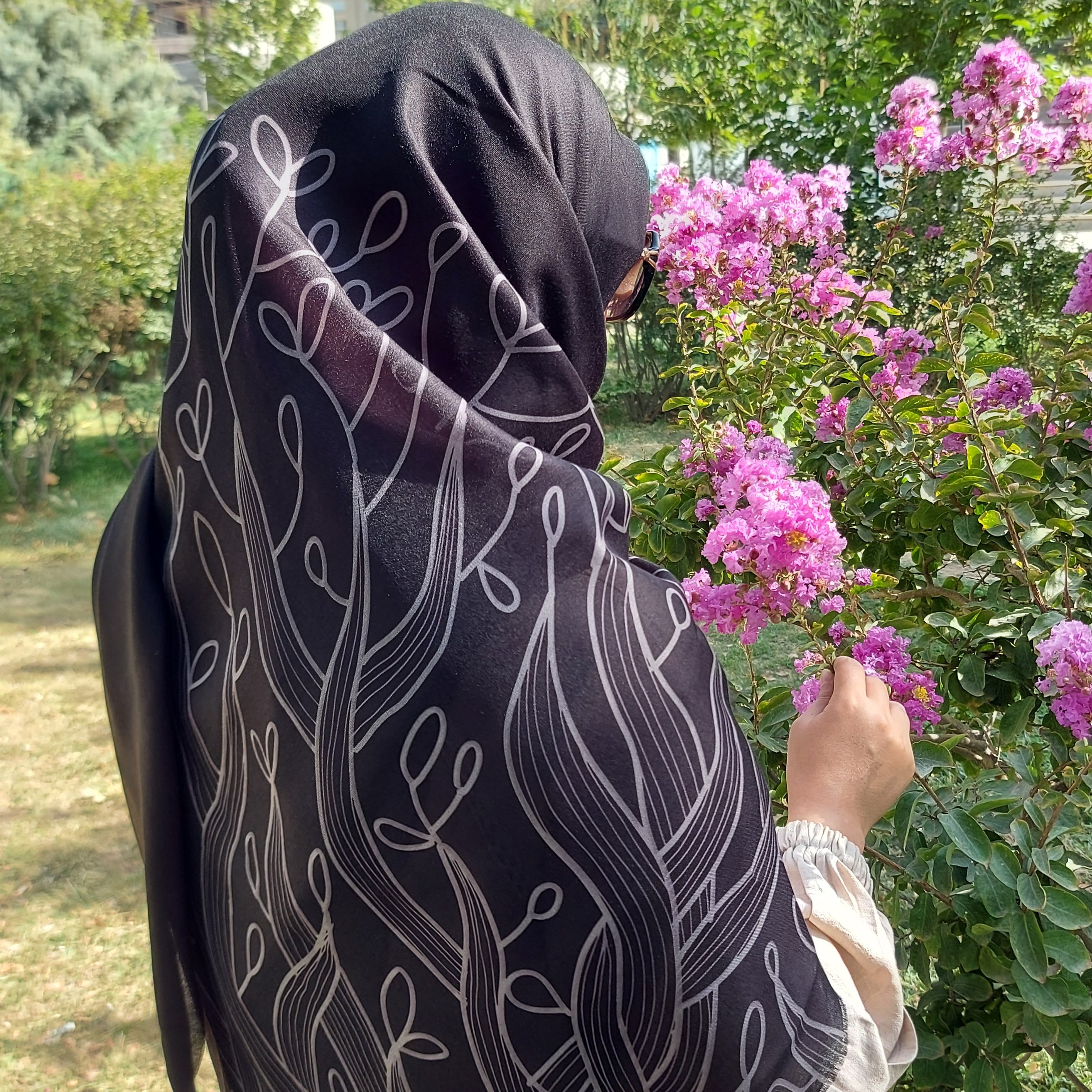روسری نخی قواره 135  طرح جذاب