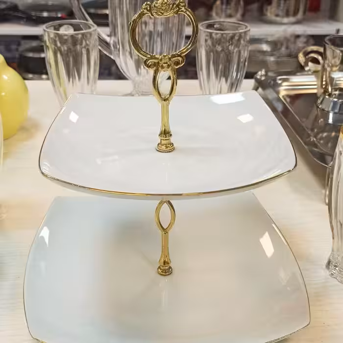 شیرینی خوریی لب طلایی دو طبقه