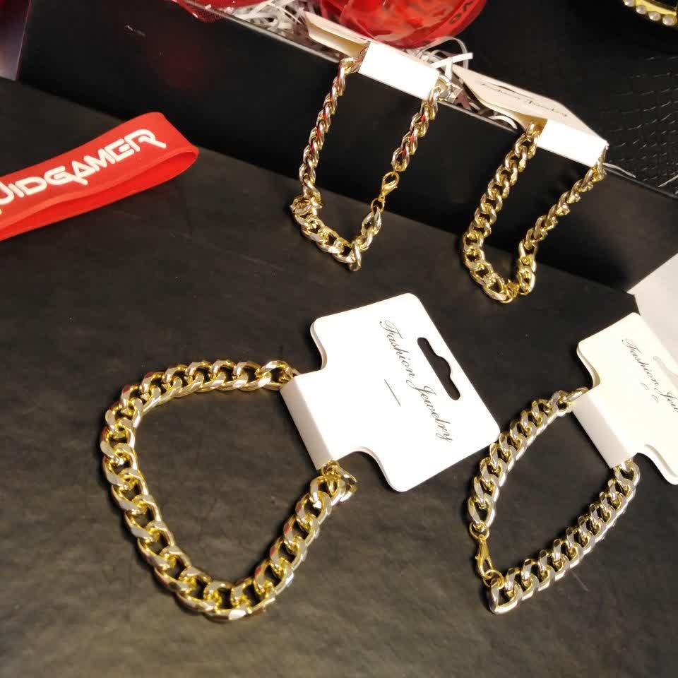 دستبند زنجیری کارتیر  طلایی