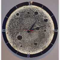 ساعت دیواری طرح ماه قطر 60