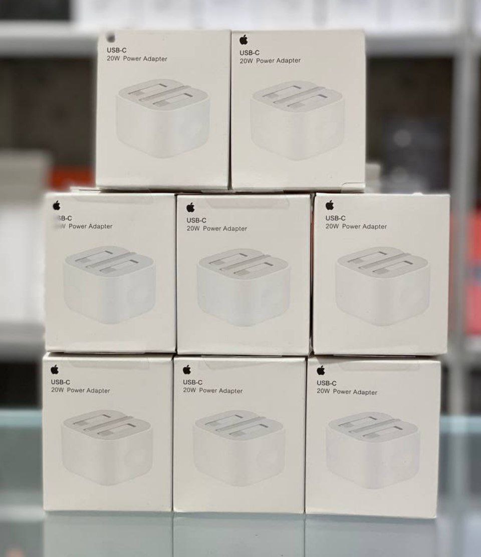 کلگی آیفون 12 کلگی 20