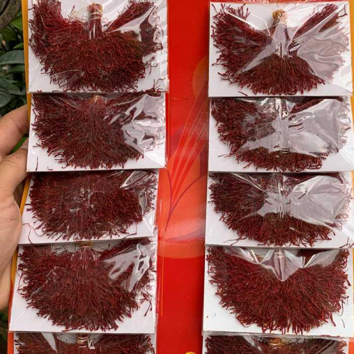 زعفران دختر پیچ 10 عدد یک مثقالی  امسالی 1-آقای زعفران