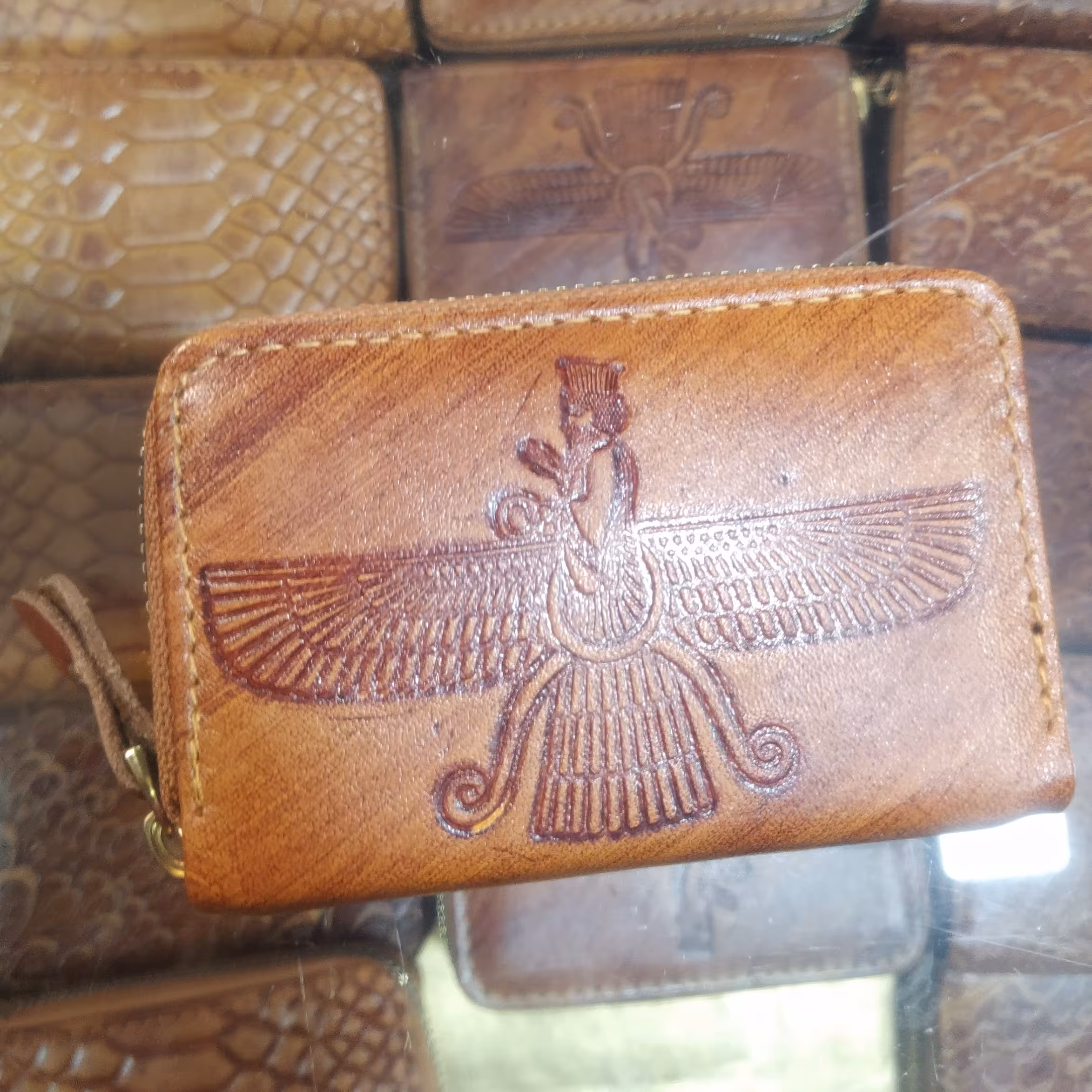 جاکارتی دور زیپ چرم طبیعی طرح دسترنگ