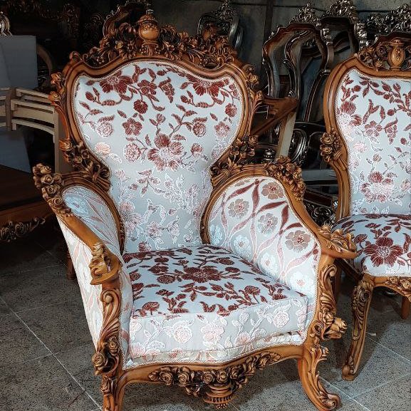 مبلمان مدل انگلیسی خاص سلطنتی  تمام راش  دورو منبت پارچه ترک نشیمن9نفره و 7نفره ترکیب رنگ بندی چوب و پارچه به سلیقه مشتر