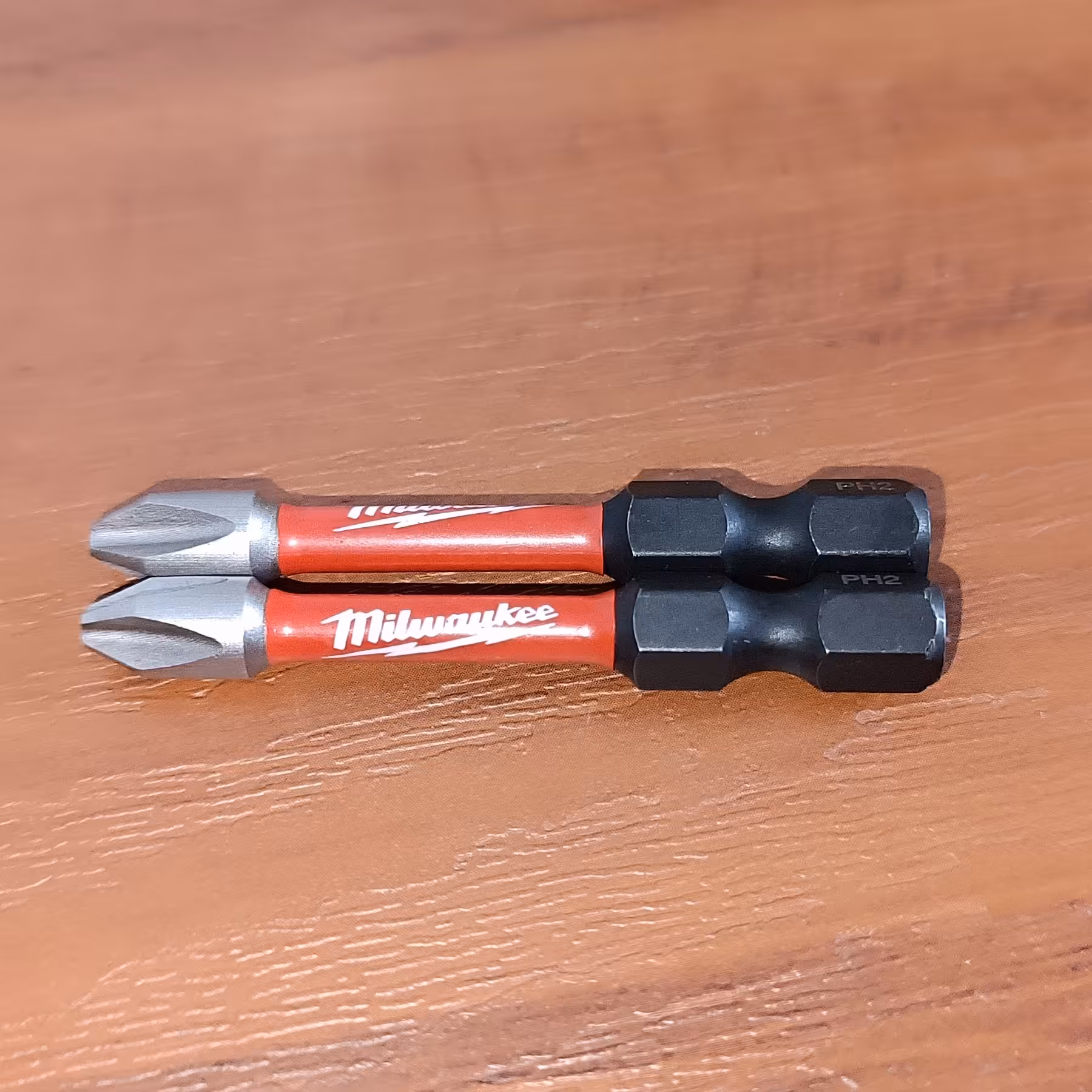 سر پیچ گوشتی  تکسر شاک ویو میلواکی کد PH2        دو عددی