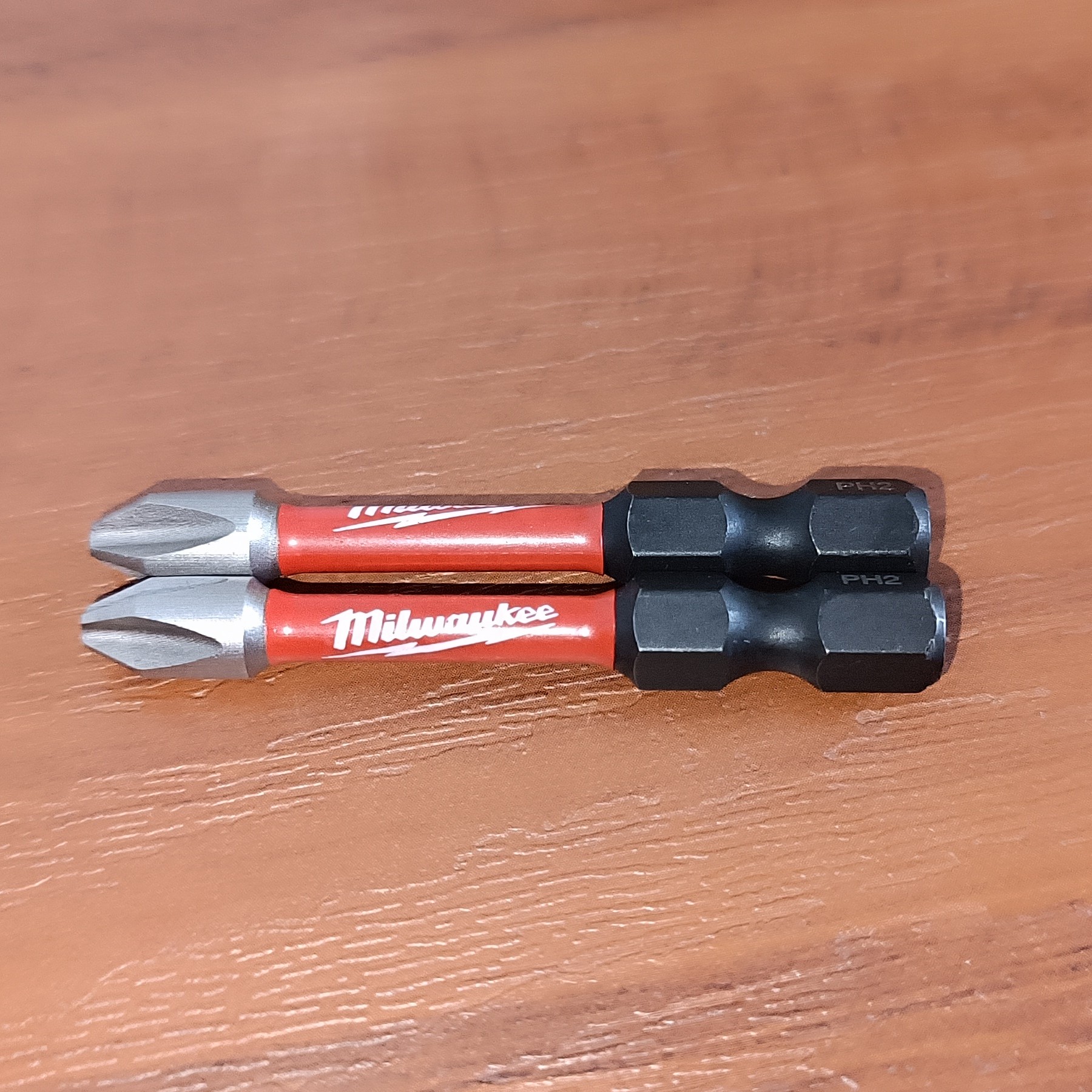 سر پیچ گوشتی  تکسر شاک ویو میلواکی کد PH2        دو عددی