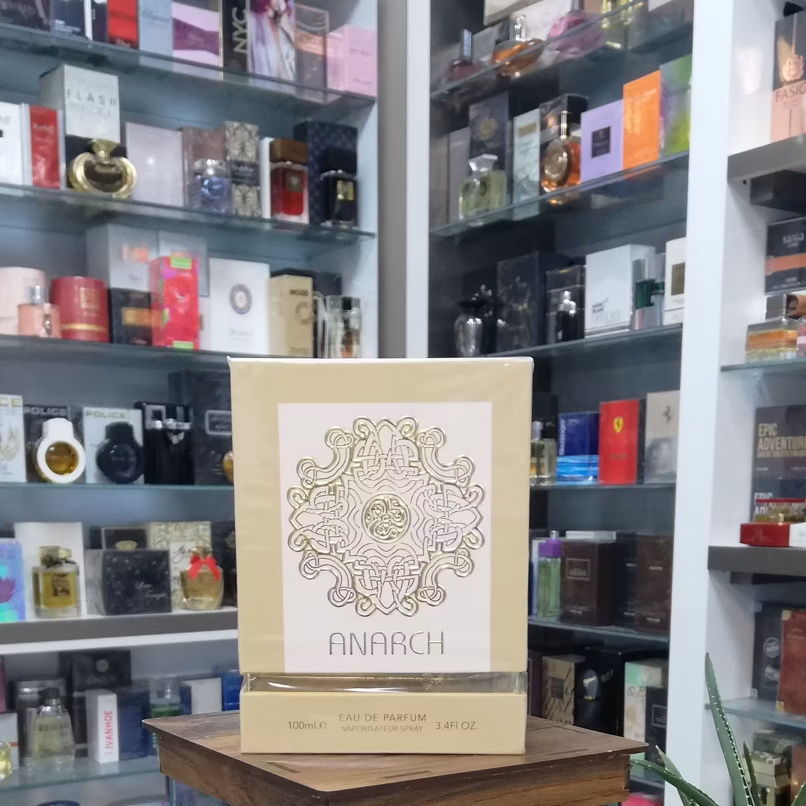 عطر زنانه الحمبرا مدل آنارچ ALHAMBRA ANARCH

