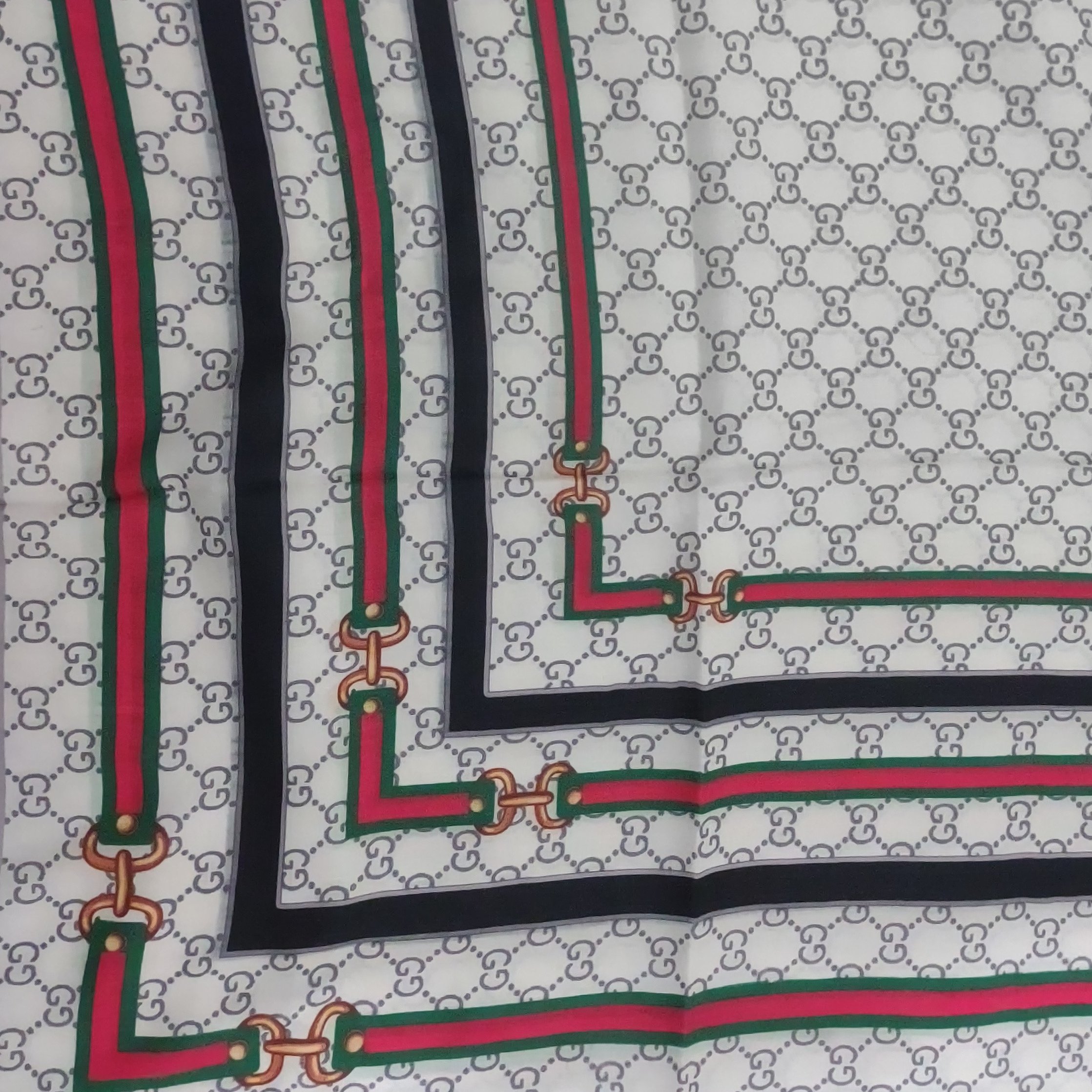 روسری نخی دور دست دوز بسیار سبک وشیک 